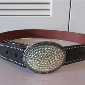 SHAG  BELT W/SILVER HARDWARE SIZE 32